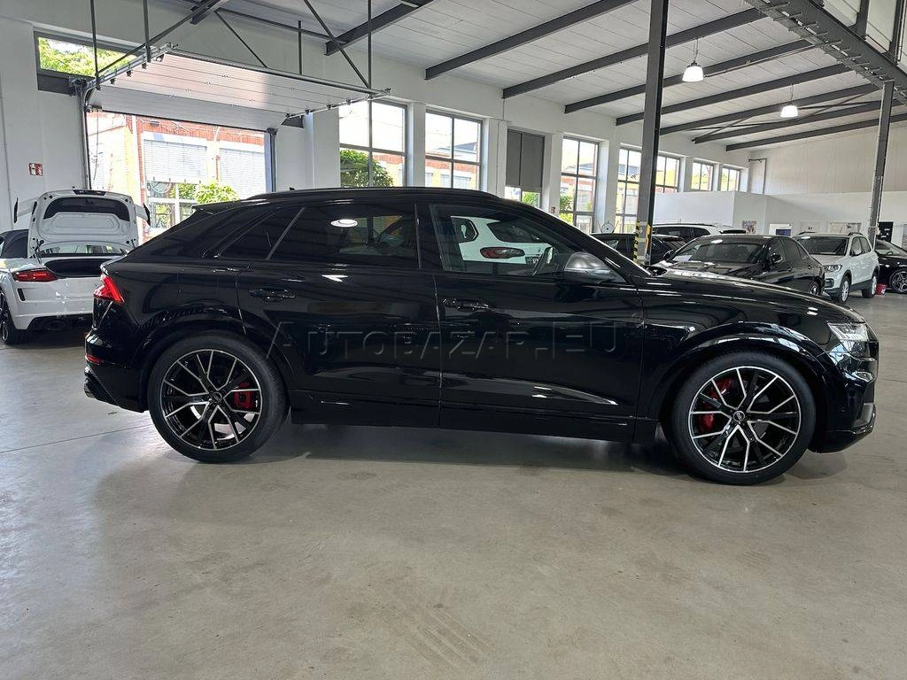 Audi Q8 SQ8 TFSI mHEV quattro tiptronic