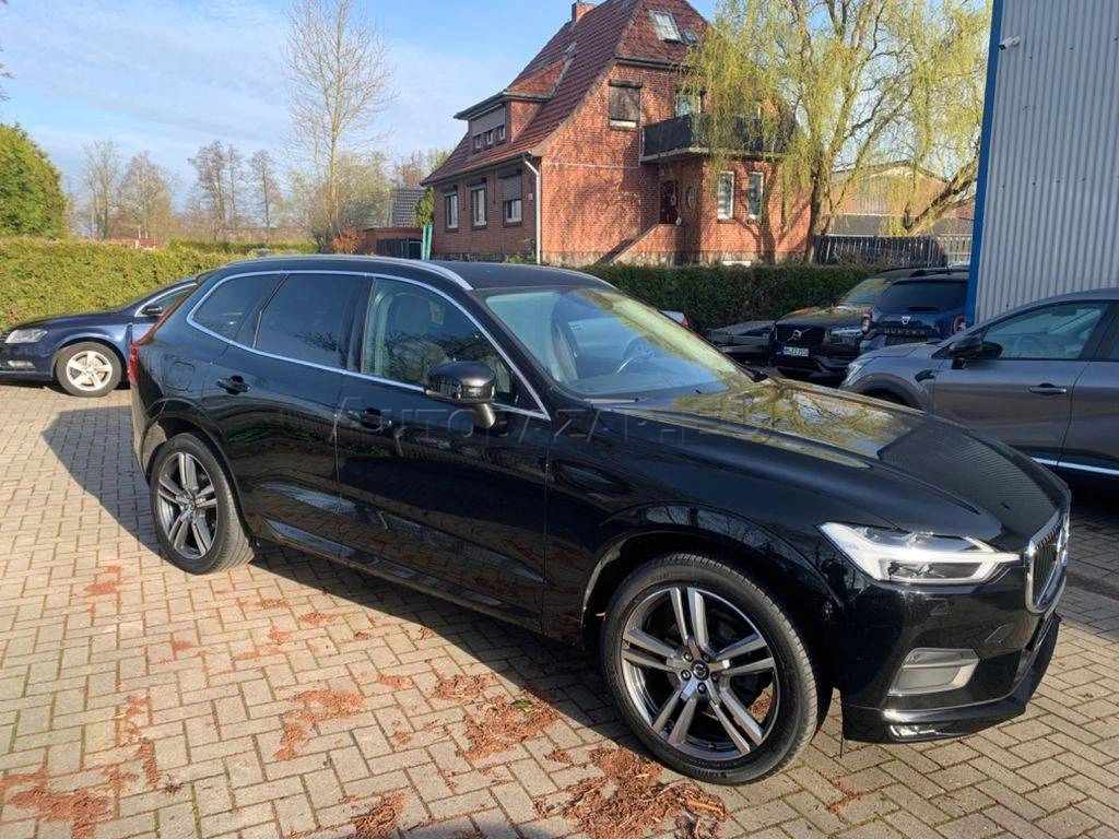 Volvo XC60 D4 Momentum Pro A/T