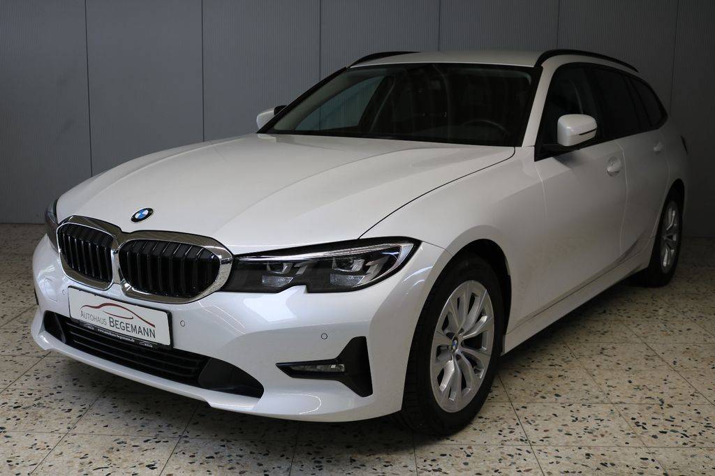 BMW Rad 3 Touring 320d mHEV  xDrive A/T