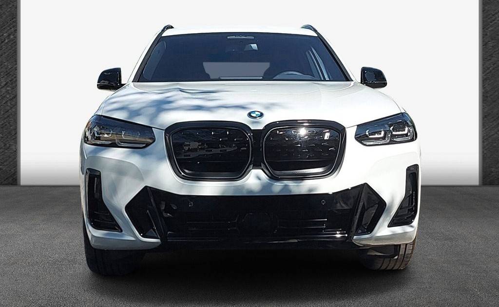 BMW iX3 A/T