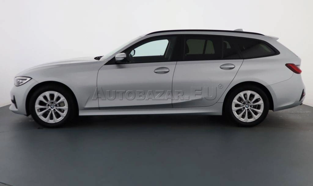 BMW Rad 3 Touring 330d  A/T