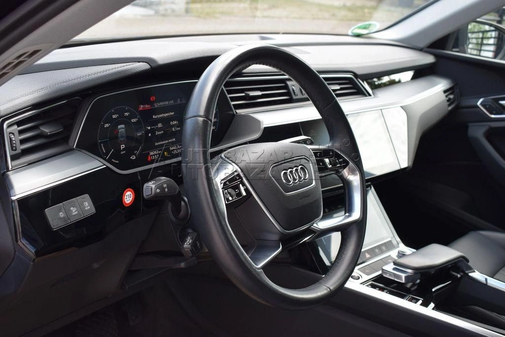 Audi e-tron 50 quattro