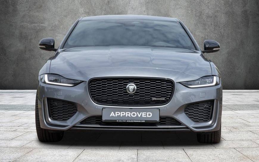Jaguar XE 2.0D I4 D200 R-Dynamic HSE A/T