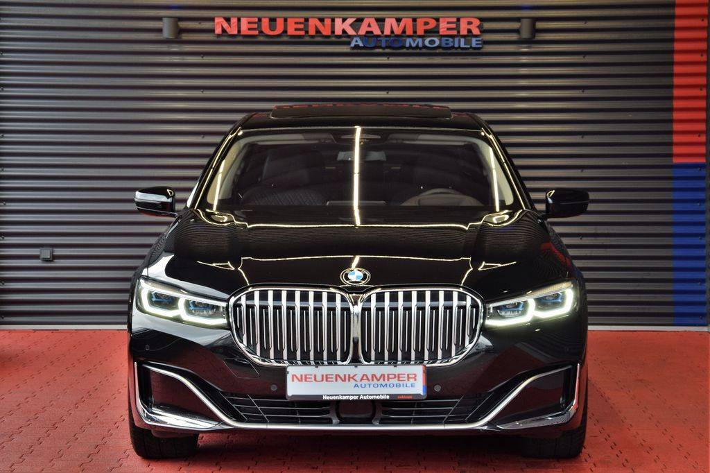 BMW Rad 7 750i xDrive A/T