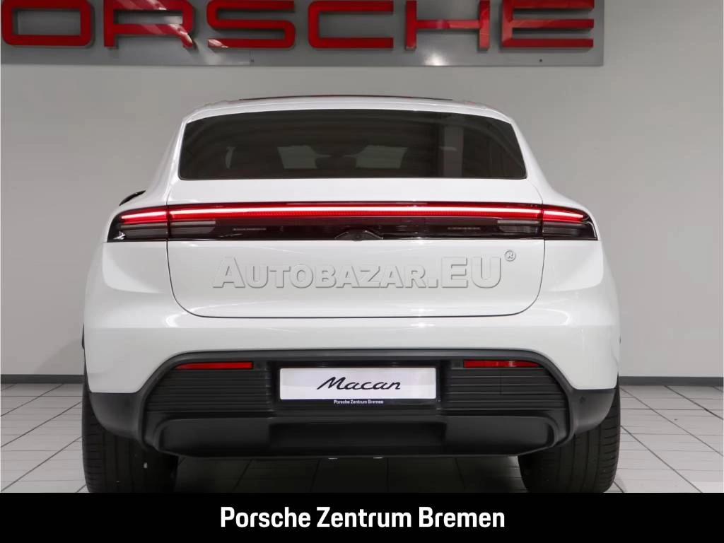 Porsche Macan 4
