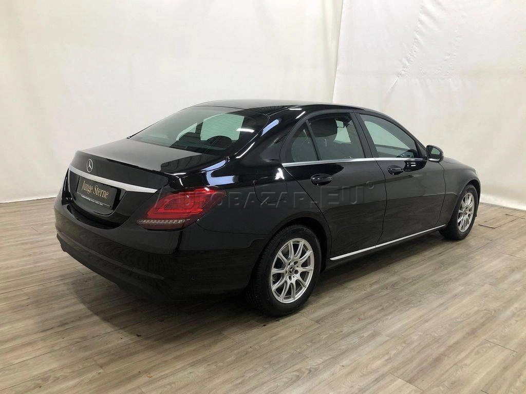 Mercedes-Benz C trieda Sedan 220 d A/T