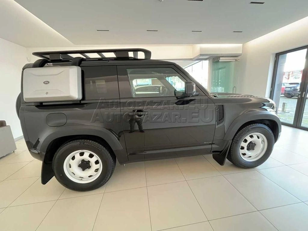 Land Rover Defender 90 2.0 Si4 P300 X-Dynamic SE A/T AWD