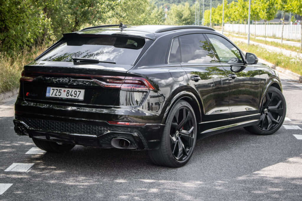 Audi RSQ8