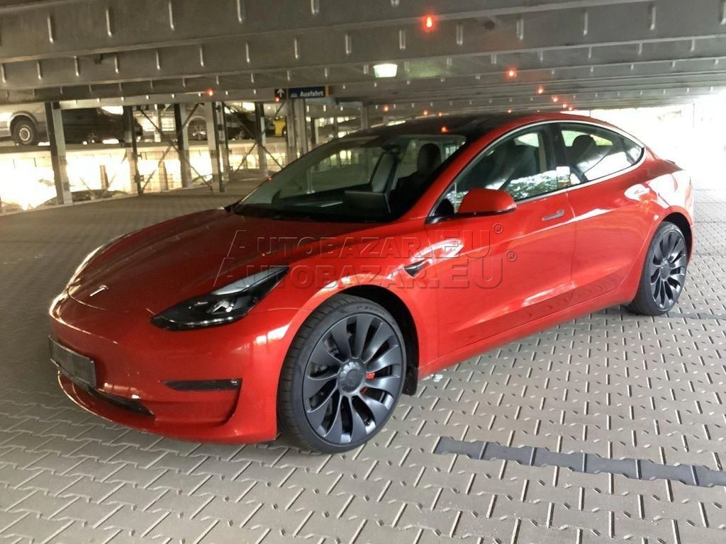 Tesla Model 3 Performance 82kWh AWD