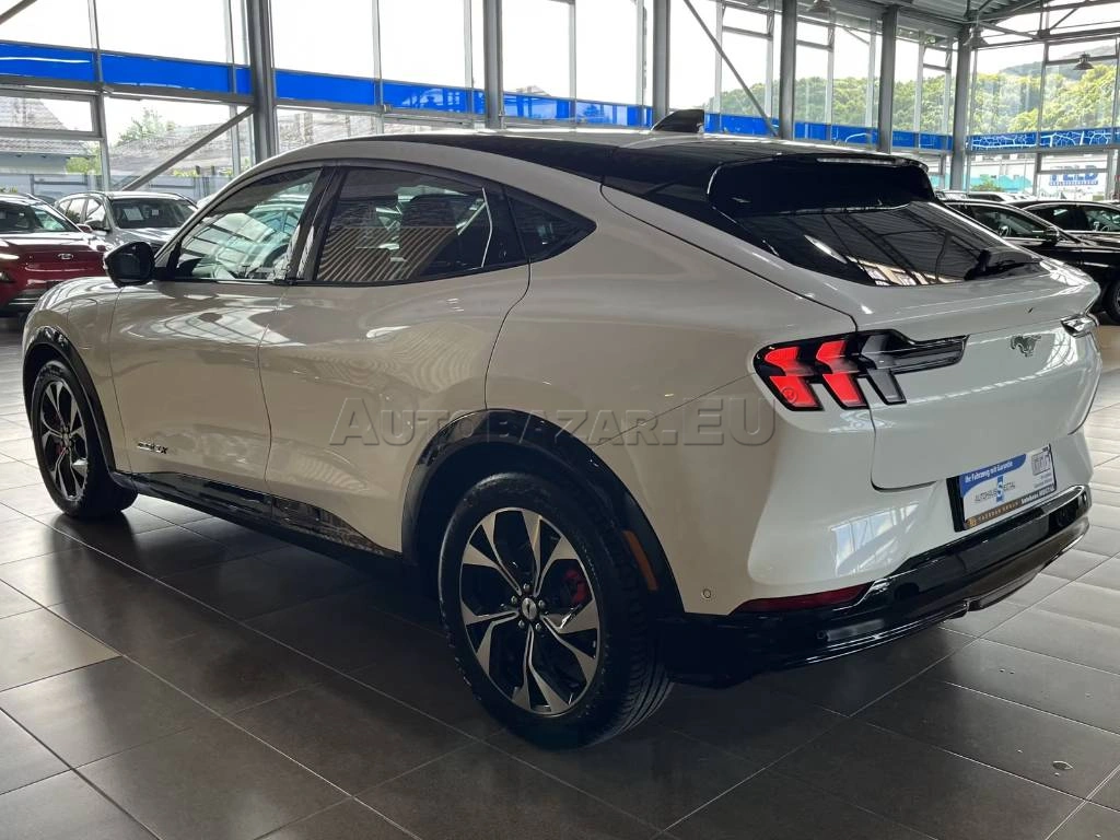 Ford Mustang Mach-E 98,7kWh Premium RWD MAX