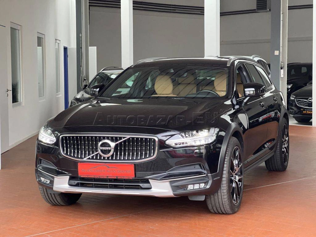 Volvo V90 CC D4 2.0L Cross Country Pro AWD A/T