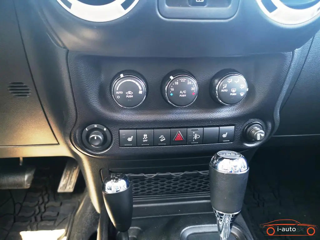 Jeep Wrangler 2014 na predaj – fotografia 18