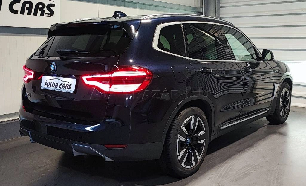 BMW iX3 A/T