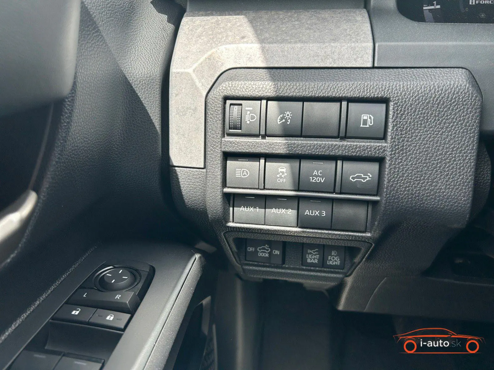 Toyota Tacoma 2025 na predaj – fotografia 17