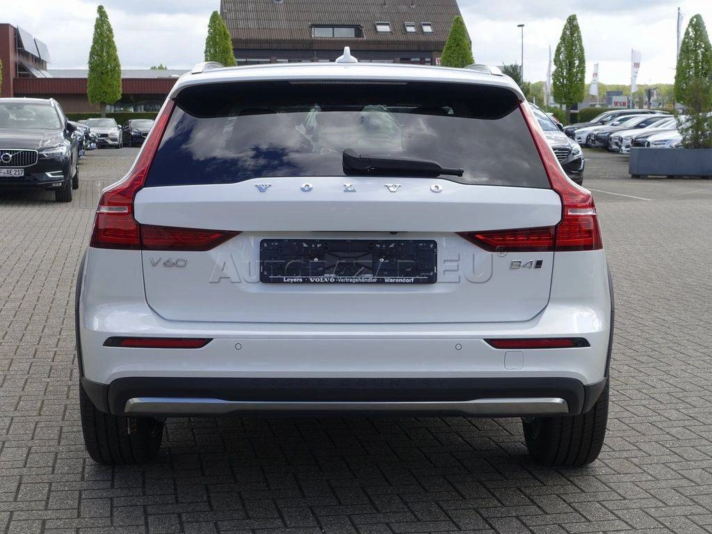 Volvo V60 Cross Country Plus B4 AWD