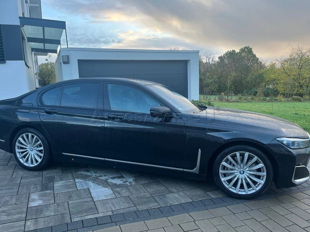 BMW Rad 7 730d mHEV A/T