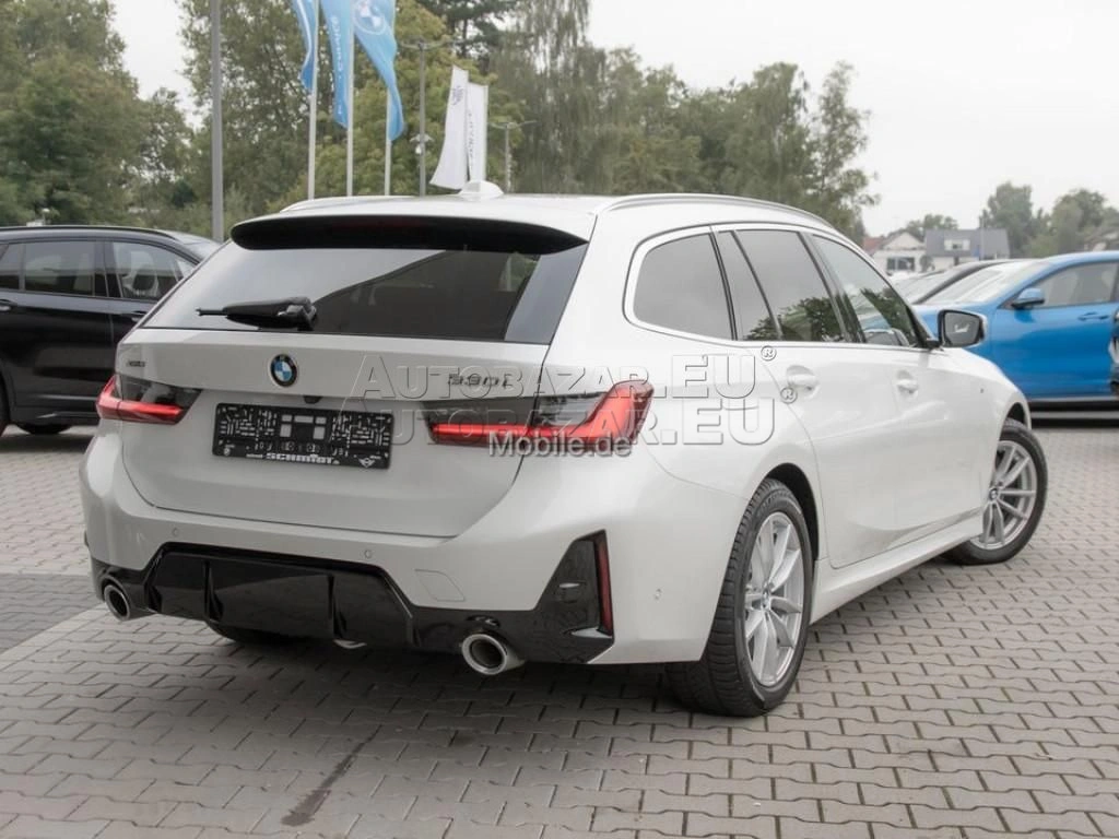 BMW rad 3 Touring 330i Touring xDrive A/T