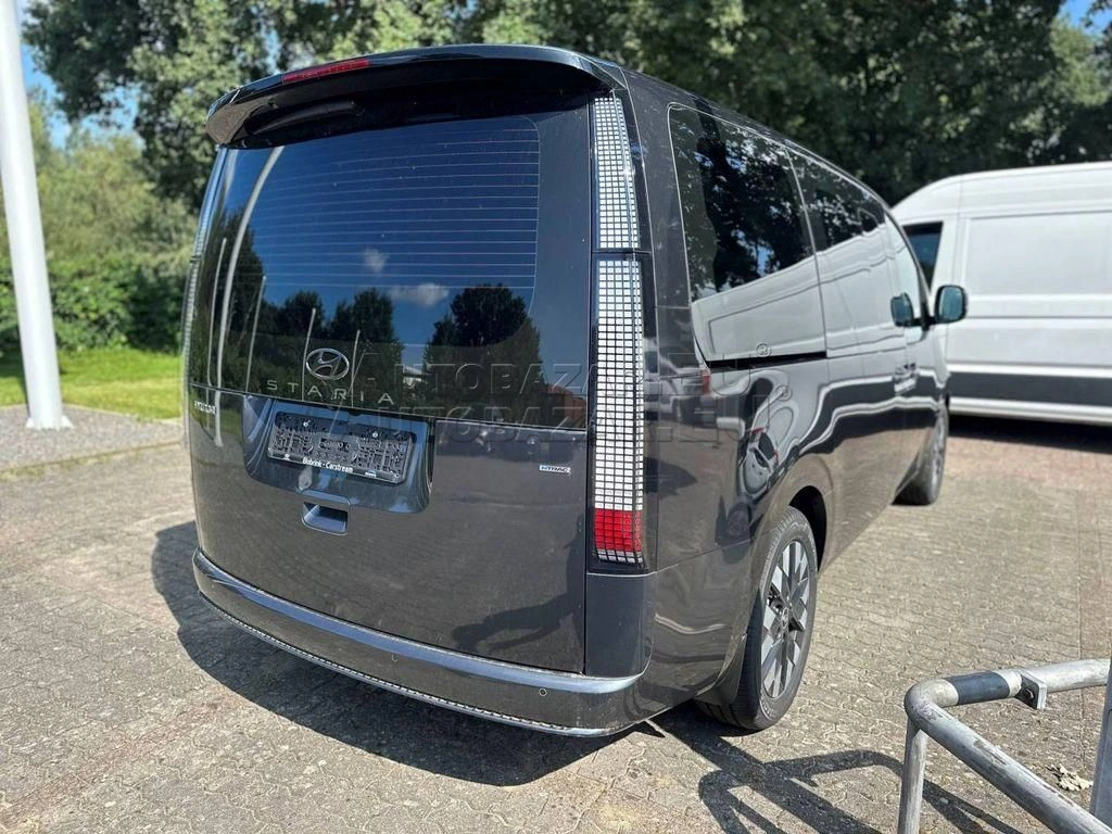 Hyundai Staria A/T