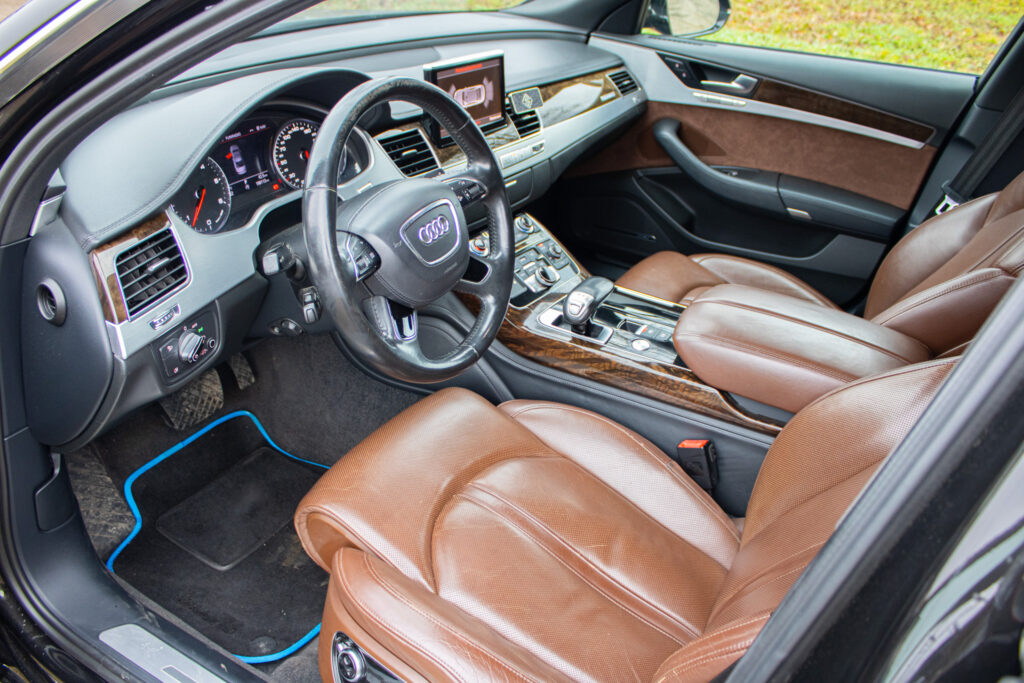 Audi A8 2011 na predaj – fotografia 12