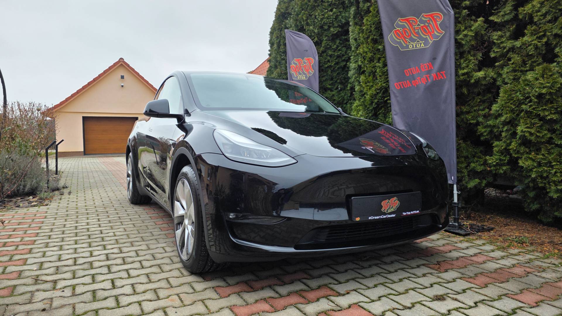 Tesla Model Y Long Range Dual Motor