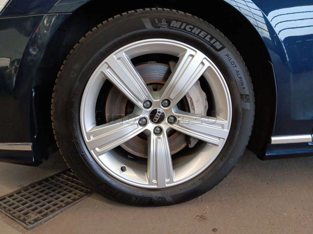 Audi A8 55 3.0 TFSI mHEV V6 quattro tiptronic