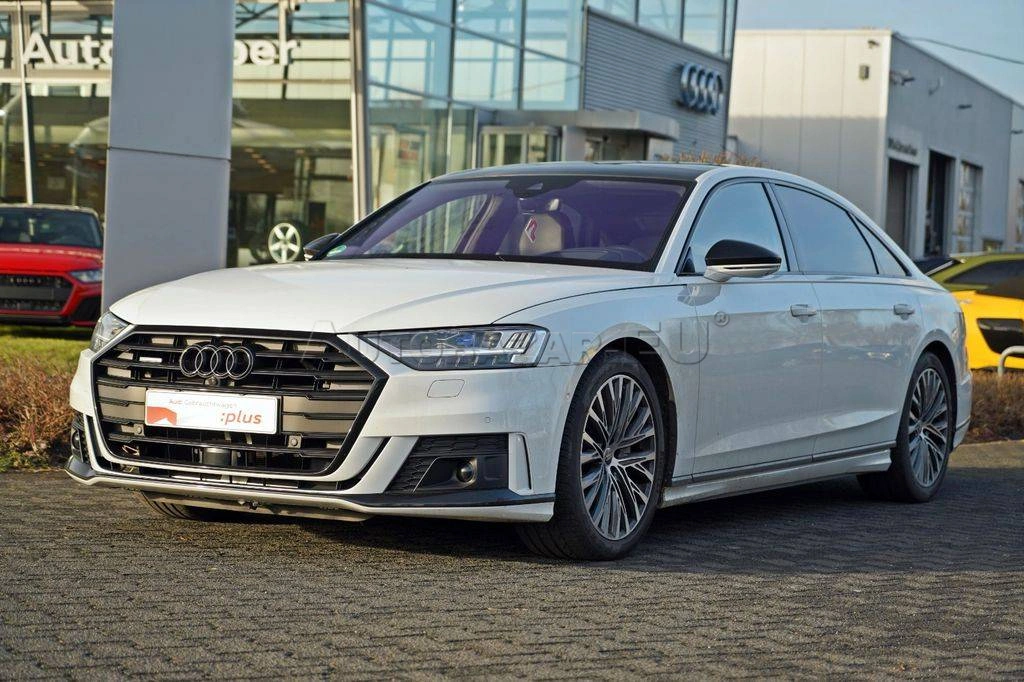 Audi A8 Long 55 3.0 TFSI V6 quattro tiptronic.