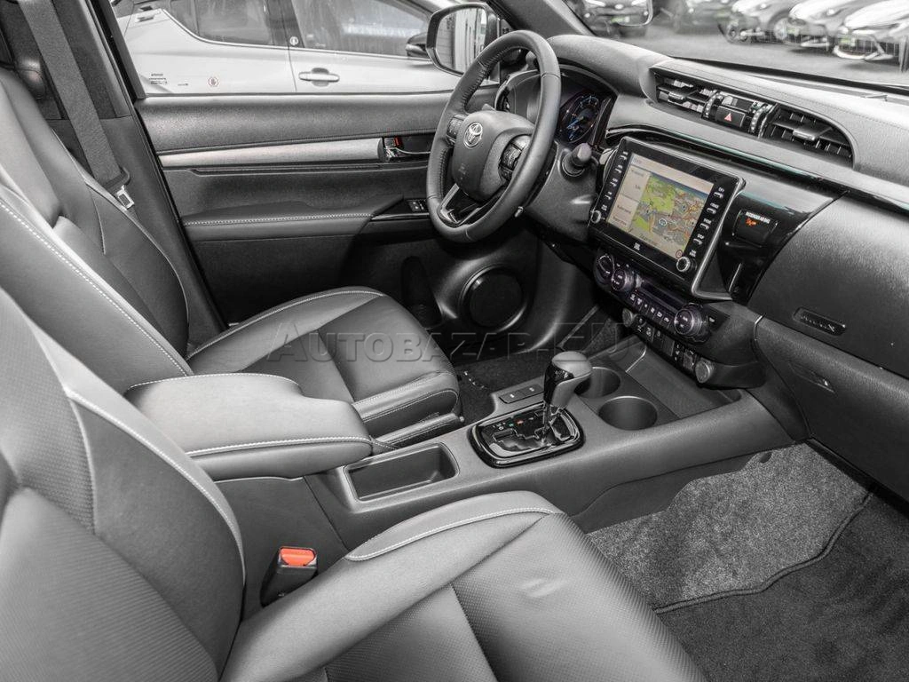 Toyota Hilux DC 2.8 I D-4D Invincible 4x4 A/T