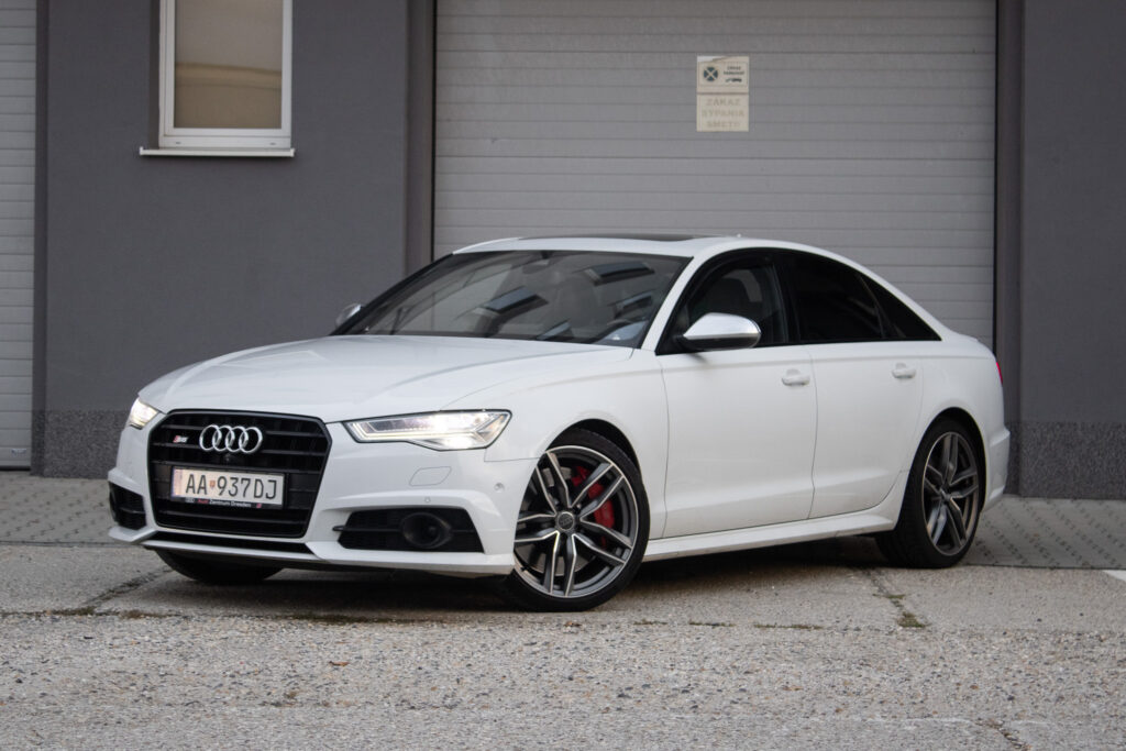 Audi S6