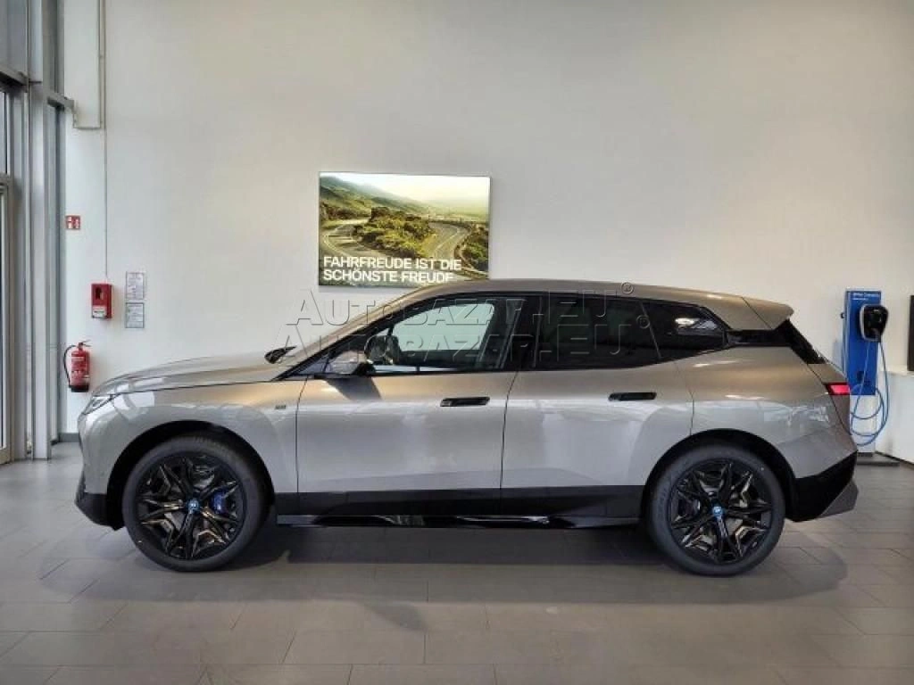 BMW iX M60