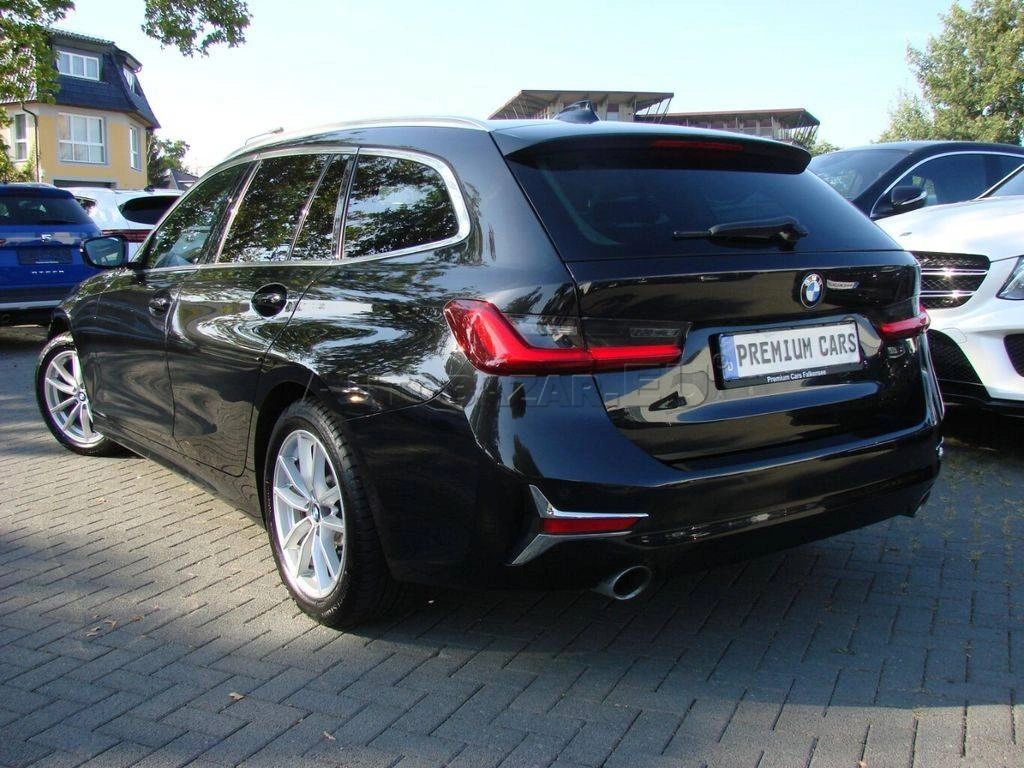 BMW Rad 3 Touring 330d  mHEV A/T