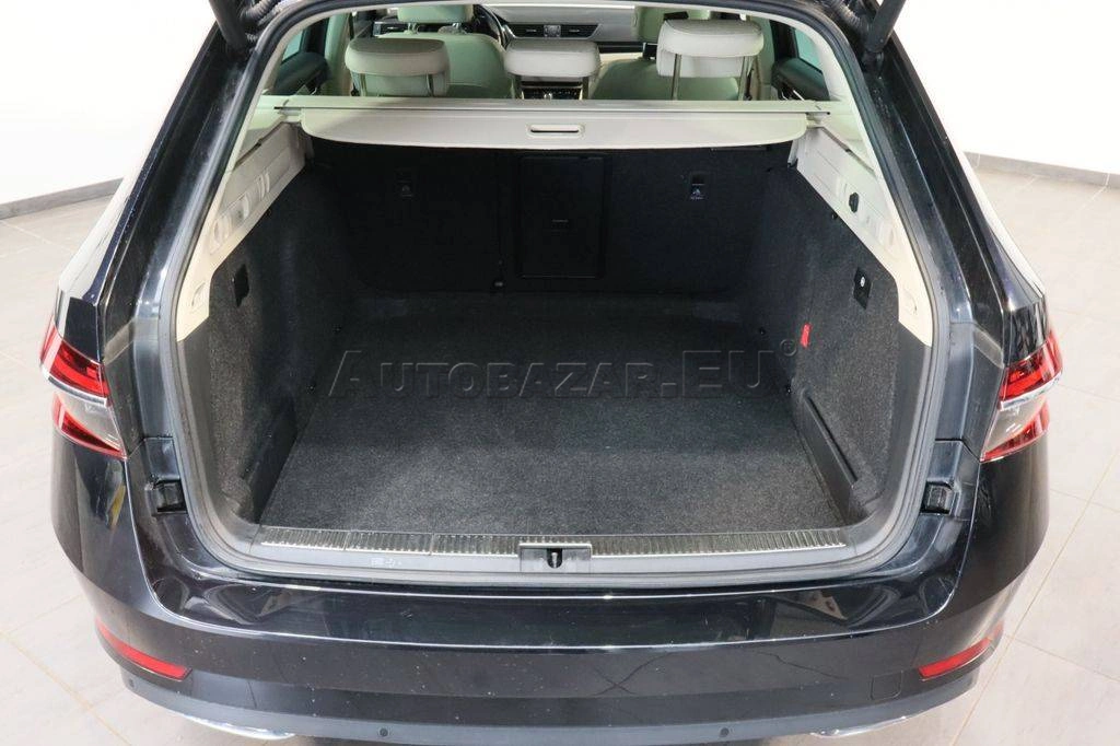 Škoda Superb Combi 2.0 TDI SCR L&K DSG