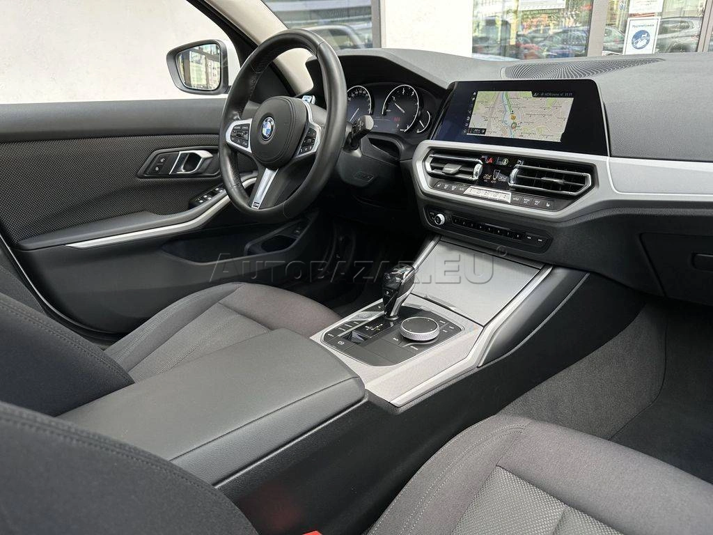 BMW Rad 3 Touring 320d  xDrive A/T