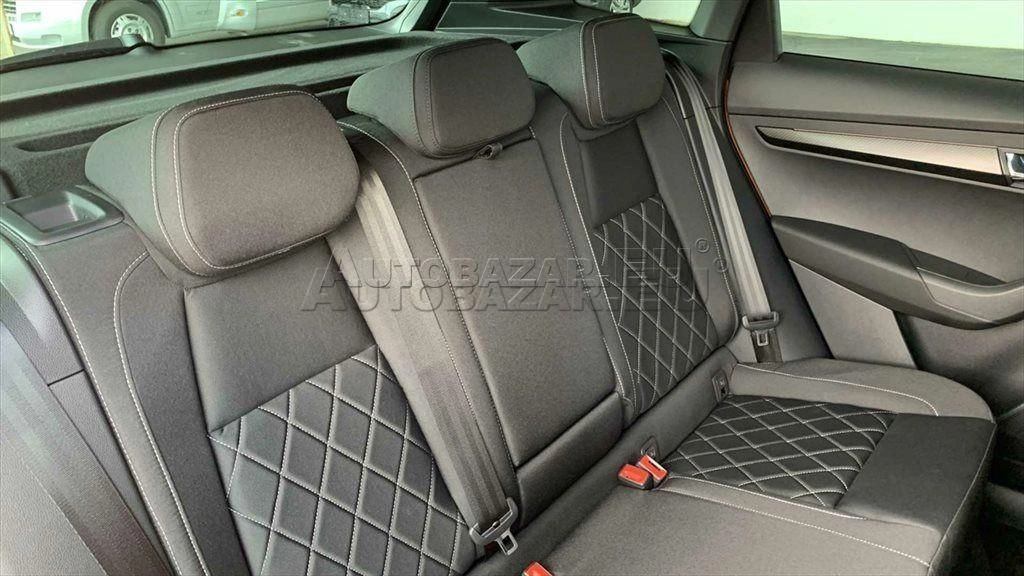 Škoda Karoq 2.0 TDI EVO SCR Sportline 4x4 DSG