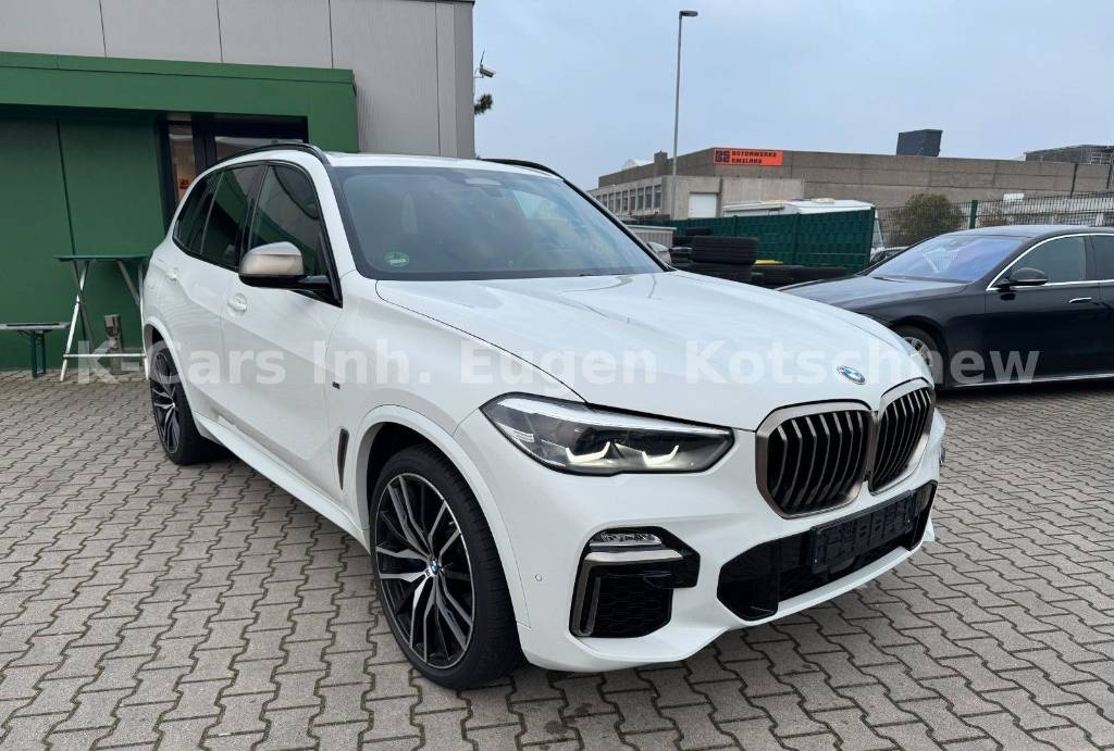 BMW X5 xDriveM50i A/T