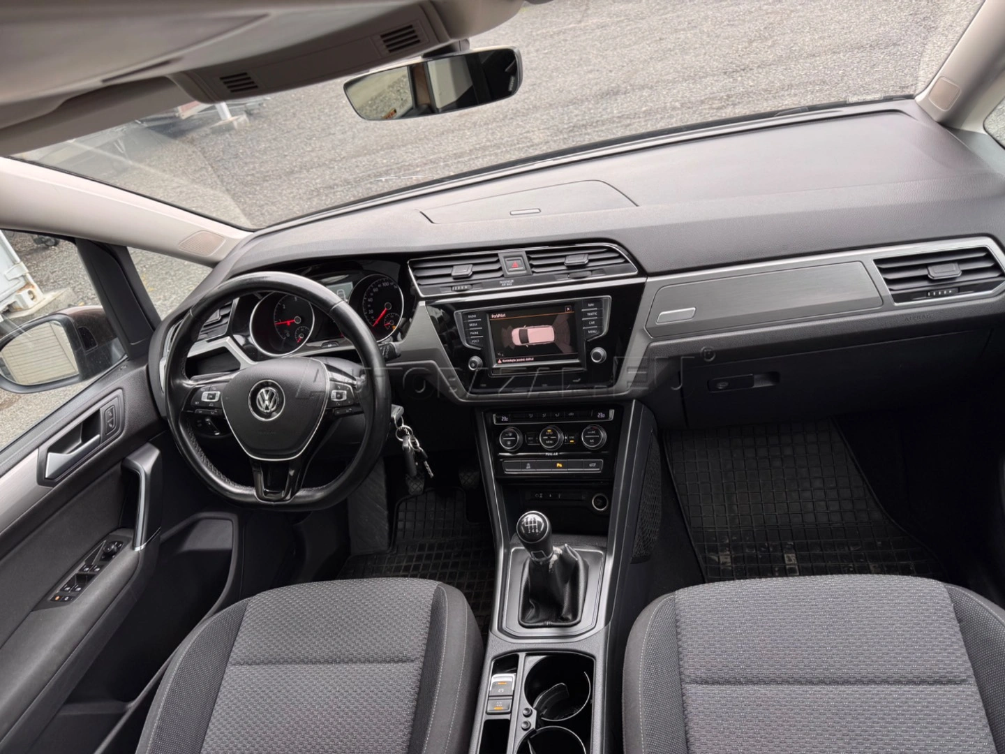 Volkswagen Touran 2015 na predaj – fotografia 15