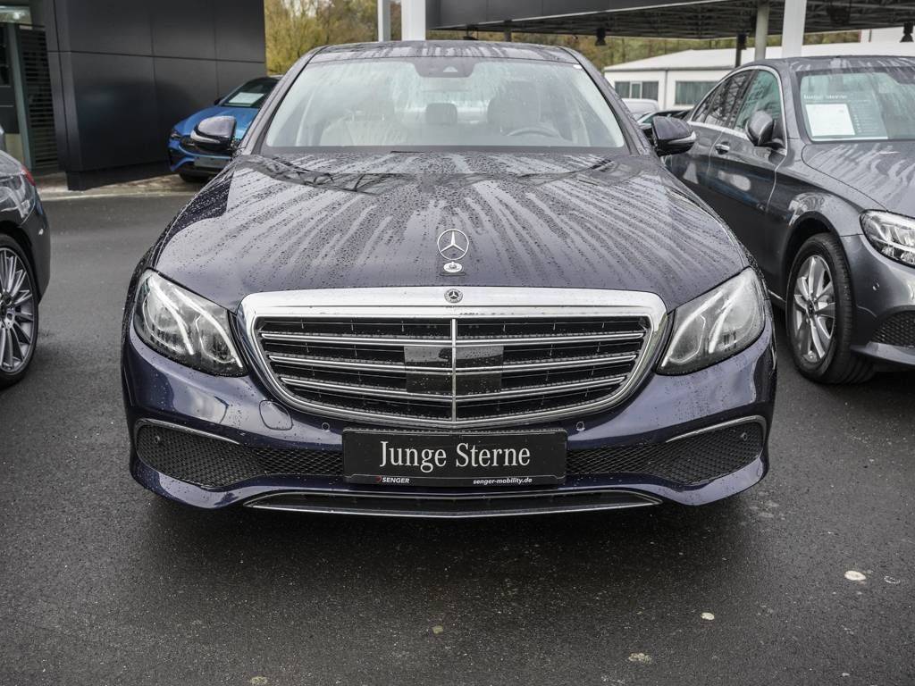 Mercedes-Benz E trieda Sedan 300 d A/T