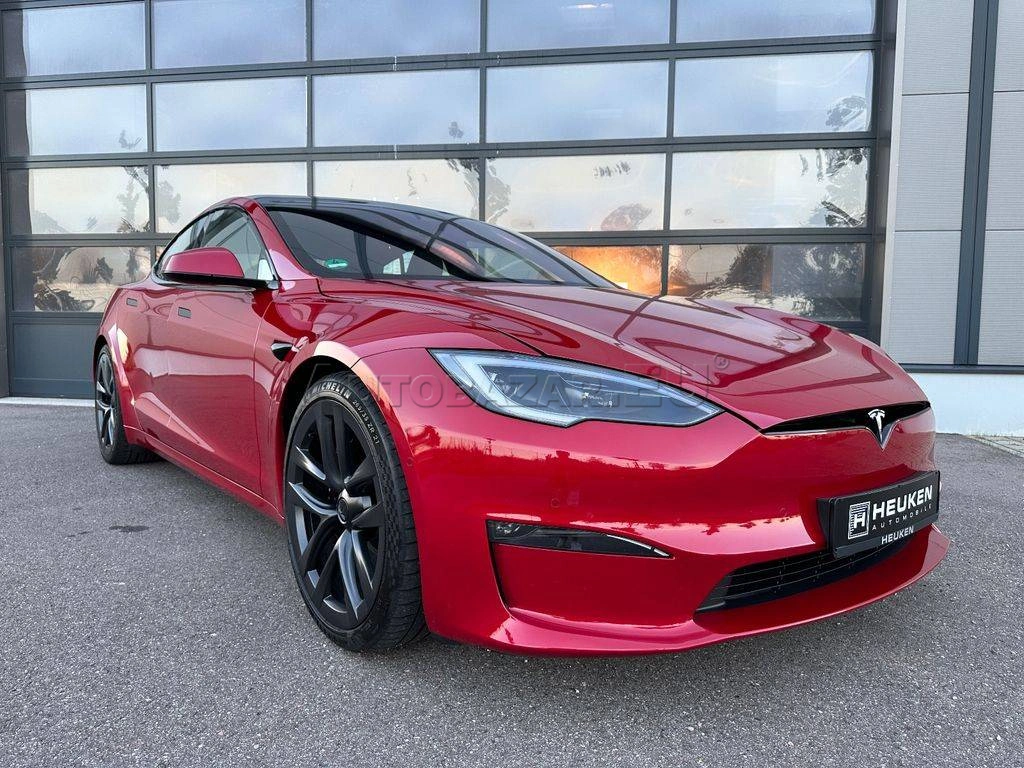 Tesla Model S Plaid