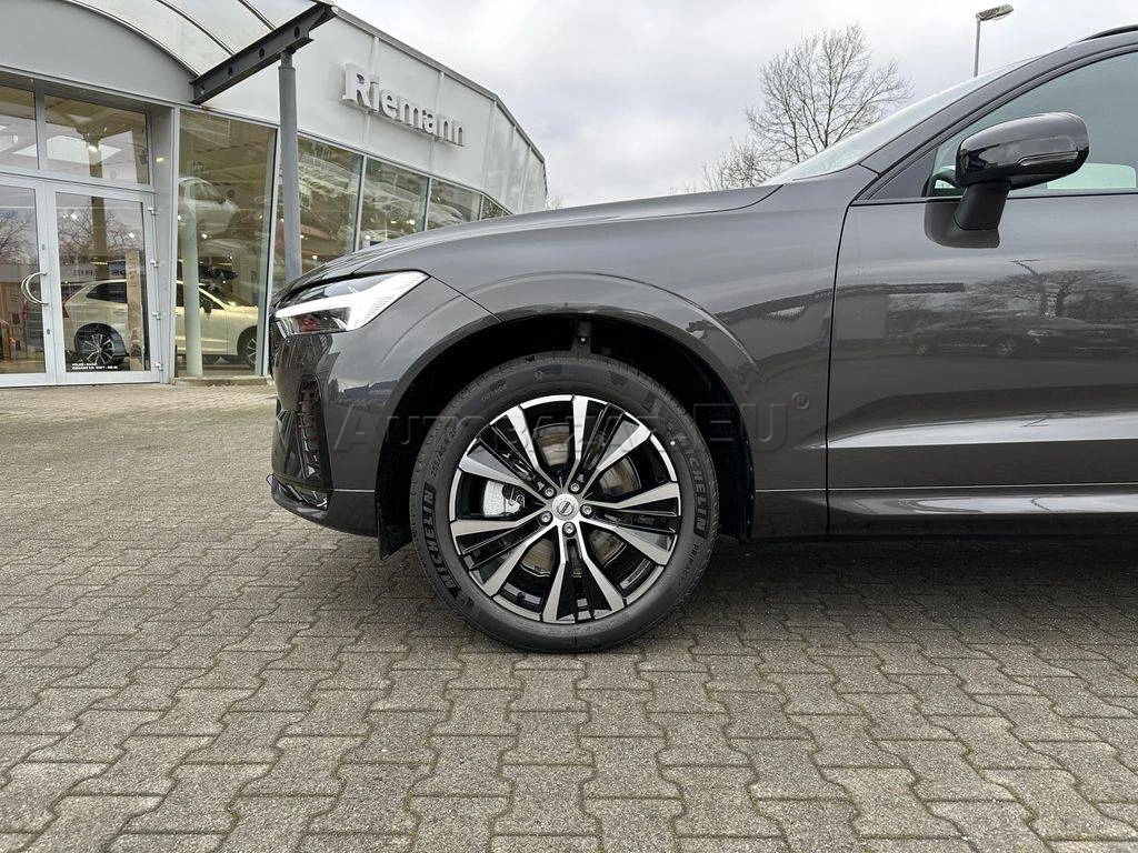 Volvo XC60 B4 Plus Dark A/T
