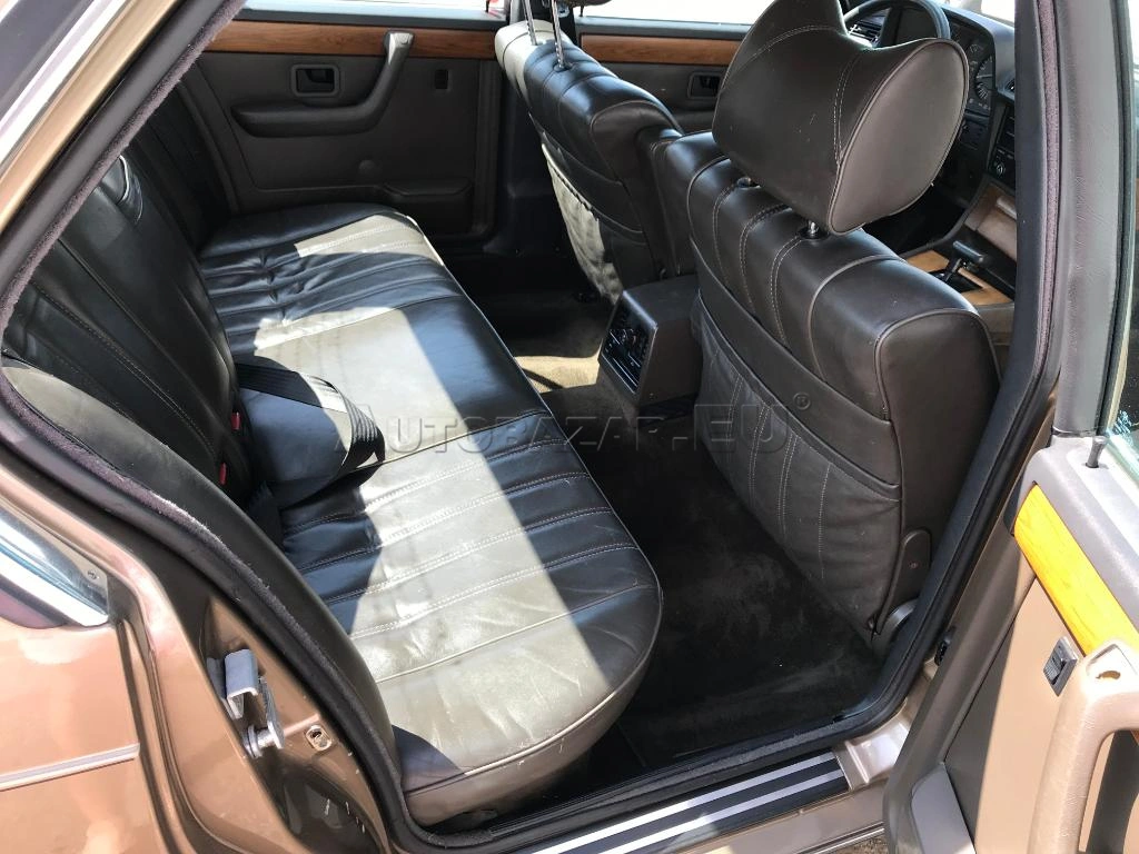 BMW 733i 1984 na predaj – fotografia 19