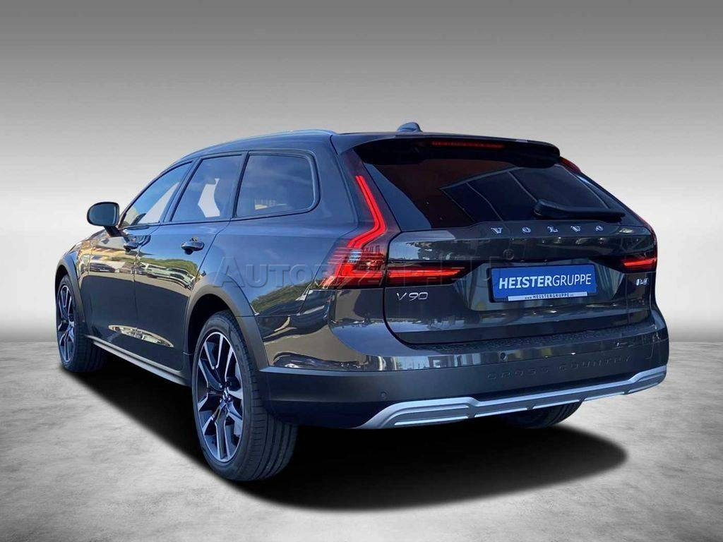 Volvo V90 CC B4 mHev Plus AWD A/T