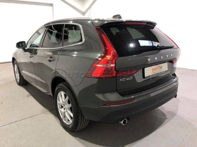 Volvo XC60 D4 Momentum Pro A/T