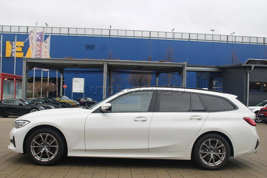BMW Rad 3 Touring 320d  xDrive A/T