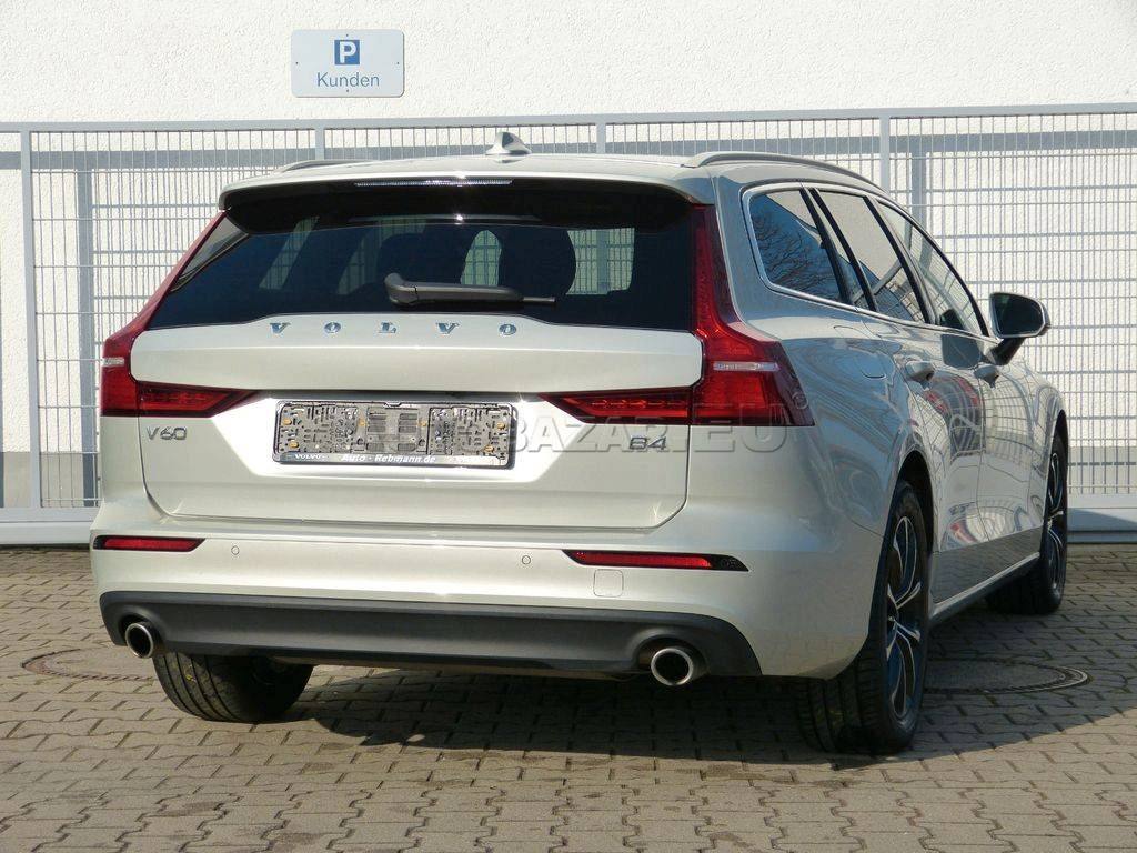 Volvo V60 B4 Momentum Pro A/T