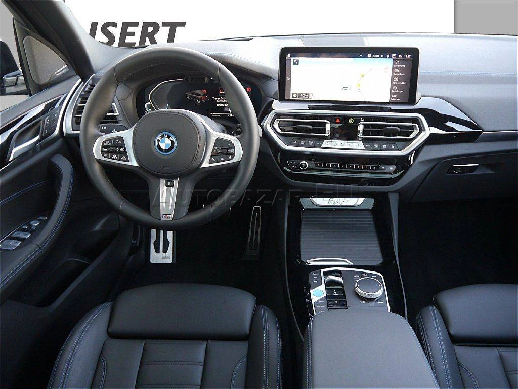 BMW iX3 A/T