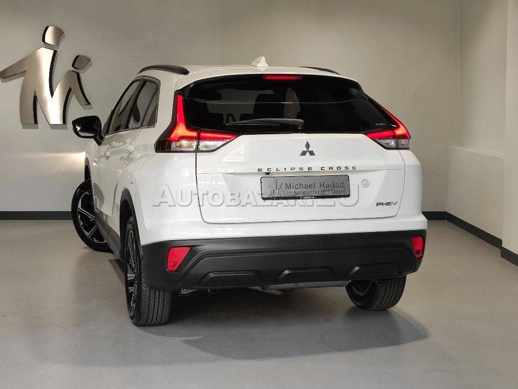 Mitsubishi Eclipse Cross Base 4WD A/T
