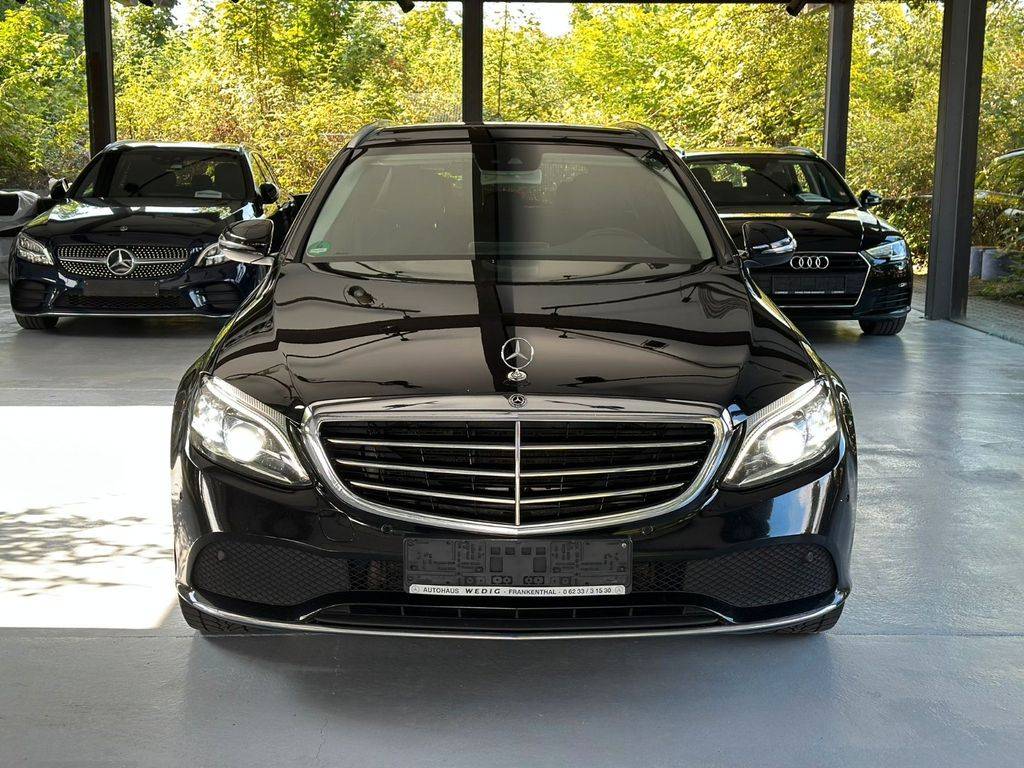 Mercedes-Benz C trieda Kombi 300 d A/T