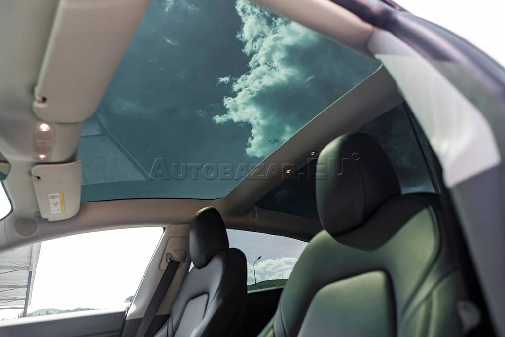Tesla Model 3 2020 na predaj – fotografia 35