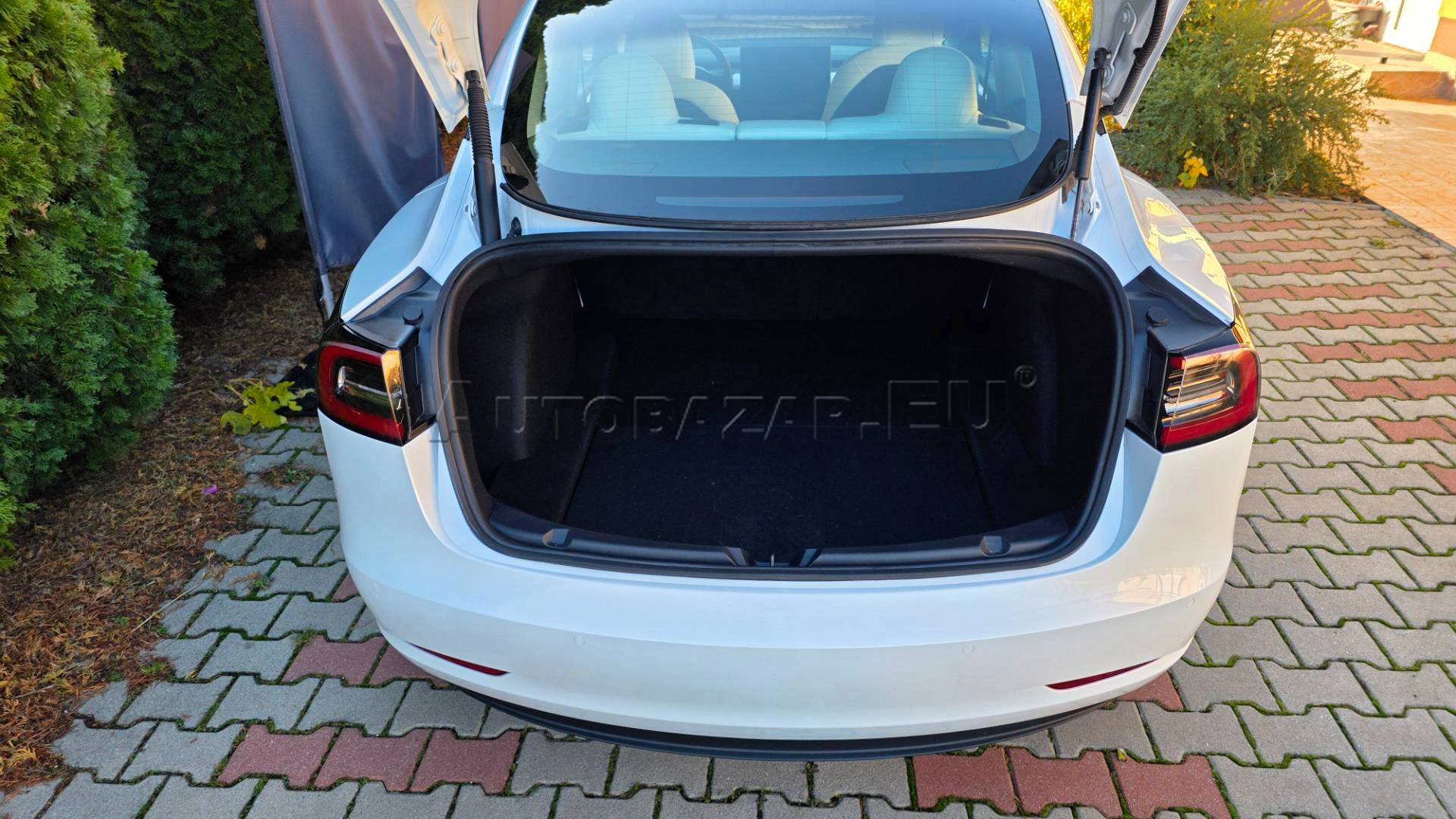 Tesla Model 3 2021 na predaj – fotografia 43