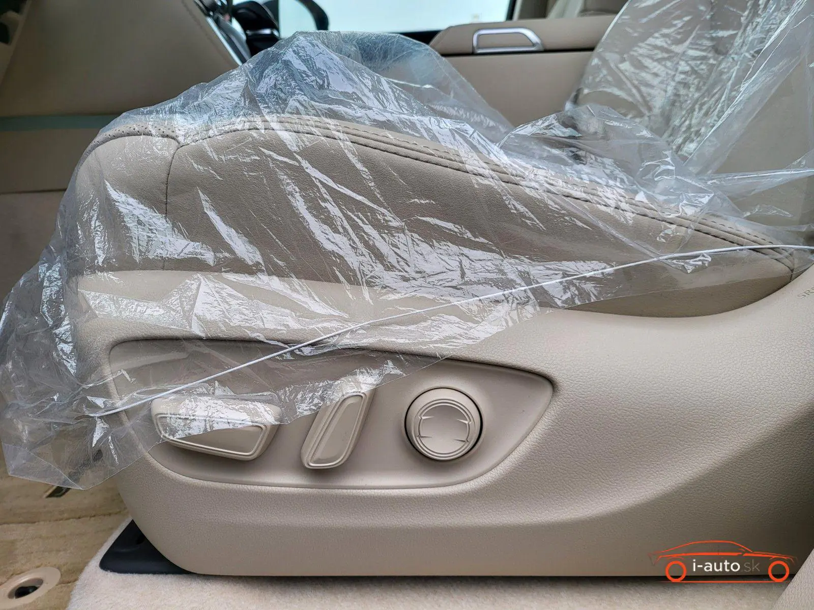 Toyota Land Cruiser 2025 na predaj – fotografia 16