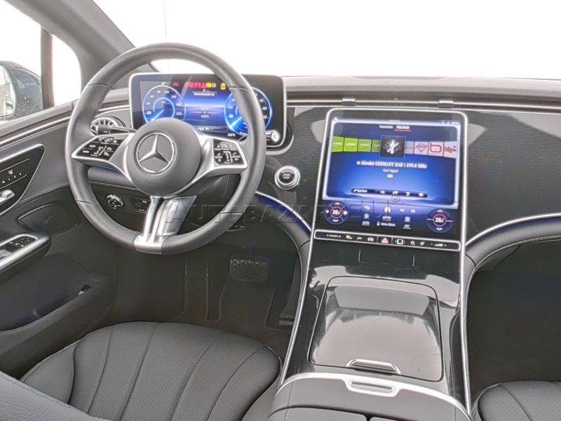 Mercedes-Benz EQE 300